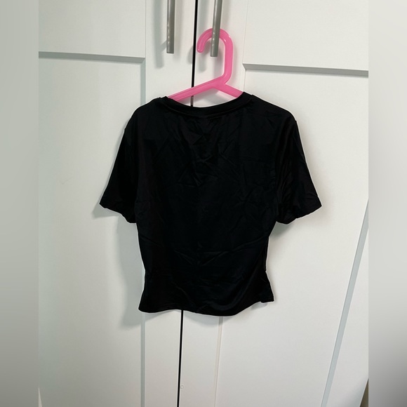 SHEIN BAE Solid Fitted Tee - Picture 6 of 6